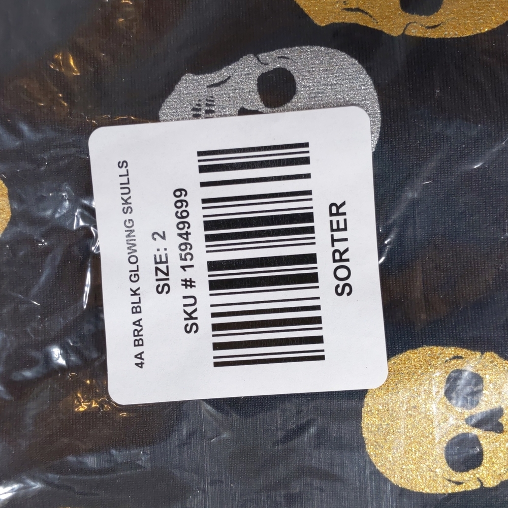Torrid, black light support active bra with silver/gold glitter skull print - Picture 6 of 9